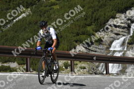 Photo #2742911 | 25-08-2022 13:06 | Passo Dello Stelvio - Waterfall curve BICYCLES
