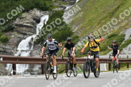 Photo #2461444 | 31-07-2022 11:29 | Passo Dello Stelvio - Waterfall curve BICYCLES