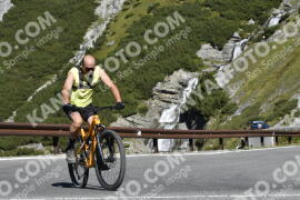 Photo #2728166 | 24-08-2022 10:24 | Passo Dello Stelvio - Waterfall curve BICYCLES