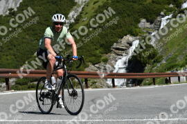 Photo #2175674 | 23-06-2022 10:03 | Passo Dello Stelvio - Waterfall BICYCLE riders