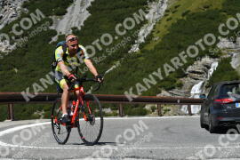 Fotó #2670252 | 16-08-2022 12:08 | Passo Dello Stelvio - Vízesés kanyar Bicajosok