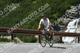 Photo #2337358 | 17-07-2022 14:24 | Passo Dello Stelvio - Waterfall curve BICYCLES