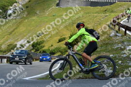 Foto #4068706 | 25-08-2023 10:31 | Passo Dello Stelvio - Waterfall Kehre BICYCLES