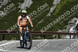 Photo #3532622 | 18-07-2023 10:36 | Passo Dello Stelvio - Waterfall curve BICYCLES