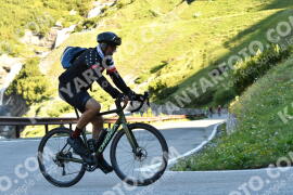 Photo #2183313 | 25-06-2022 09:08 | Passo Dello Stelvio - Waterfall curve BICYCLES