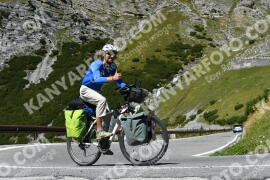 Photo #2699977 | 21-08-2022 12:50 | Passo Dello Stelvio - Waterfall curve BICYCLES