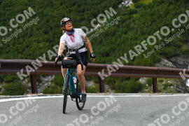 Fotó #4104674 | 31-08-2023 14:29 | Passo Dello Stelvio - Vízesés kanyar Bicajosok