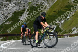 Photo #3965404 | 19-08-2023 11:29 | Passo Dello Stelvio - Waterfall curve BICYCLES