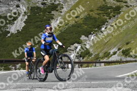 Photo #2737768 | 25-08-2022 11:58 | Passo Dello Stelvio - Waterfall curve BICYCLES