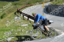 Photo #2412204 | 26-07-2022 10:03 | Passo Dello Stelvio - Waterfall curve BICYCLES