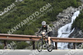 Photo #3123116 | 17-06-2023 09:12 | Passo Dello Stelvio - Waterfall curve BICYCLES