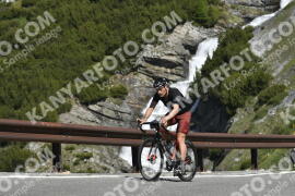 Photo #3171615 | 19-06-2023 10:31 | Passo Dello Stelvio - Waterfall curve BICYCLES