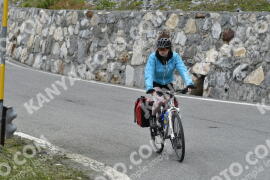 Fotó #3798450 | 10-08-2023 12:43 | Passo Dello Stelvio - Vízesés kanyar Bicajosok