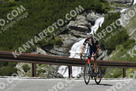 Photo #3535243 | 18-07-2023 13:19 | Passo Dello Stelvio - Waterfall curve BICYCLES