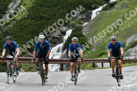Photo #2205637 | 29-06-2022 11:17 | Passo Dello Stelvio - Waterfall curve BICYCLES