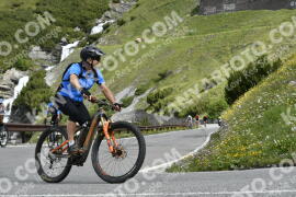 Fotó #3320960 | 02-07-2023 10:10 | Passo Dello Stelvio - Vízesés kanyar Bicajosok