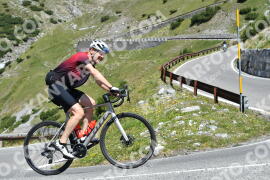 Photo #2369817 | 22-07-2022 11:46 | Passo Dello Stelvio - Waterfall curve BICYCLES