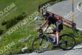 Photo #2131249 | 16-06-2022 16:42 | Passo Dello Stelvio - Waterfall curve BICYCLES