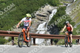 Photo #2381645 | 24-07-2022 10:37 | Passo Dello Stelvio - Waterfall curve BICYCLES