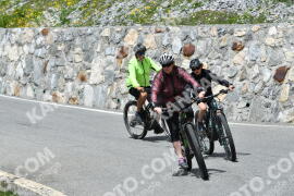 Photo #2204537 | 27-06-2022 14:21 | Passo Dello Stelvio - Waterfall curve BICYCLES