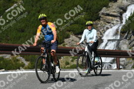 Fotó #4201398 | 08-09-2023 11:56 | Passo Dello Stelvio - Vízesés kanyar Bicajosok