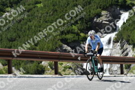 Photo #2297836 | 13-07-2022 15:00 | Passo Dello Stelvio - Waterfall curve BICYCLES