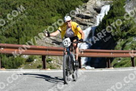 Photo #2183387 | 25-06-2022 09:20 | Passo Dello Stelvio - Waterfall curve BICYCLES
