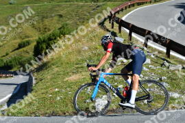 Photo #3982783 | 20-08-2023 09:56 | Passo Dello Stelvio - Waterfall curve BICYCLES