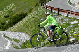 Fotó #2138429 | 17-06-2022 16:01 | Passo Dello Stelvio - Vízesés kanyar Bicajosok