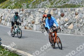 Photo #2192584 | 25-06-2022 14:30 | Passo Dello Stelvio - Waterfall curve BICYCLES