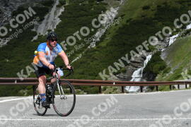 Photo #2178934 | 24-06-2022 10:46 | Passo Dello Stelvio - Waterfall curve BICYCLES