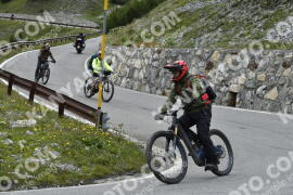 Fotó #3714200 | 02-08-2023 14:58 | Passo Dello Stelvio - Vízesés kanyar Bicajosok