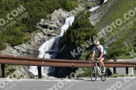 Photo #3224858 | 25-06-2023 09:17 | Passo Dello Stelvio - Waterfall curve BICYCLES