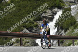 Photo #3241070 | 26-06-2023 13:22 | Passo Dello Stelvio - Waterfall curve BICYCLES
