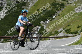 Fotó #2418302 | 27-07-2022 12:37 | Passo Dello Stelvio - Vízesés kanyar Bicajosok