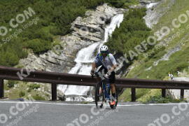 Photo #3546917 | 22-07-2023 11:30 | Passo Dello Stelvio - Waterfall curve BICYCLES