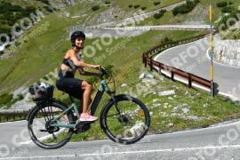 Fotó #2562516 | 09-08-2022 14:44 | Passo Dello Stelvio - Vízesés kanyar Bicajosok