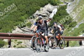 Photo #2322735 | 16-07-2022 11:18 | Passo Dello Stelvio - Waterfall curve BICYCLES