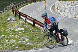 Photo #2361283 | 20-07-2022 14:53 | Passo Dello Stelvio - Waterfall curve BICYCLES
