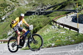 Photo #2183391 | 25-06-2022 09:20 | Passo Dello Stelvio - Waterfall curve BICYCLES