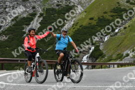 Fotó #2461826 | 31-07-2022 11:04 | Passo Dello Stelvio - Vízesés kanyar Bicajosok