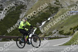 Fotó #3039058 | 03-06-2023 11:23 | Passo Dello Stelvio - Vízesés kanyar Bicajosok