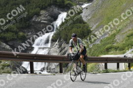 Photo #3286740 | 29-06-2023 15:17 | Passo Dello Stelvio - Waterfall curve BICYCLES