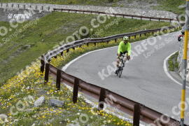 Fotó #3358766 | 05-07-2023 13:43 | Passo Dello Stelvio - Vízesés kanyar Bicajosok