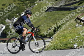 Photo #3540406 | 20-07-2023 09:59 | Passo Dello Stelvio - Waterfall curve BICYCLES