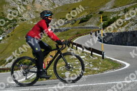 Fotó #4169368 | 05-09-2023 10:48 | Passo Dello Stelvio - Vízesés kanyar Bicajosok
