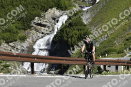 Photo #3603075 | 28-07-2023 09:54 | Passo Dello Stelvio - Waterfall curve BICYCLES