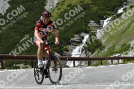 Photo #2204405 | 27-06-2022 13:44 | Passo Dello Stelvio - Waterfall curve BICYCLES