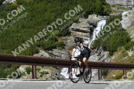 Fotó #4254214 | 12-09-2023 12:35 | Passo Dello Stelvio - Vízesés kanyar Bicajosok