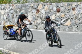 Fotó #2192428 | 25-06-2022 14:03 | Passo Dello Stelvio - Vízesés kanyar Bicajosok